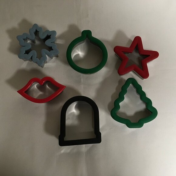 Wilton Comfort Grip Cookie Cutters Christmas Ornament Snowflake Christmas Tree - Picture 2 of 7